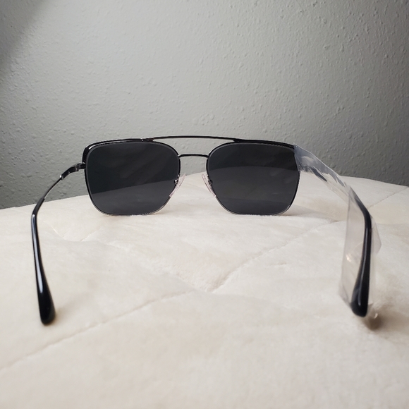Prada SPR53V sunglasses - Picture 3 of 4